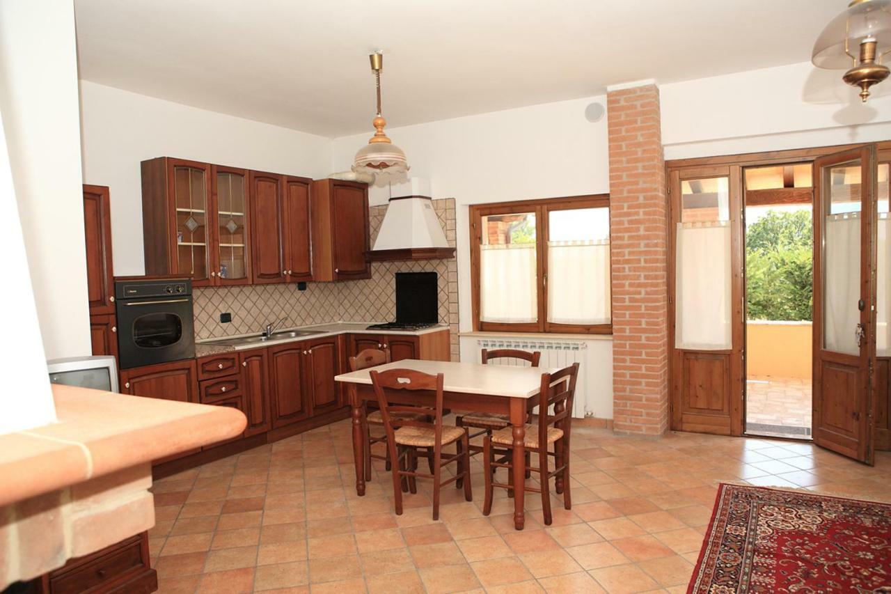Residenza Le Querce Trilocale Villa Fossato di Vico Eksteriør billede