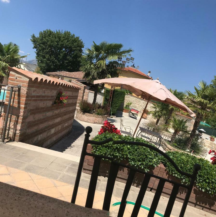 Residenza Le Querce Trilocale Villa Fossato di Vico Eksteriør billede