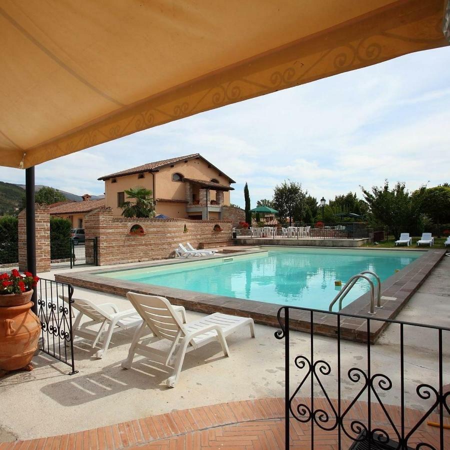 Residenza Le Querce Trilocale Villa Fossato di Vico Eksteriør billede
