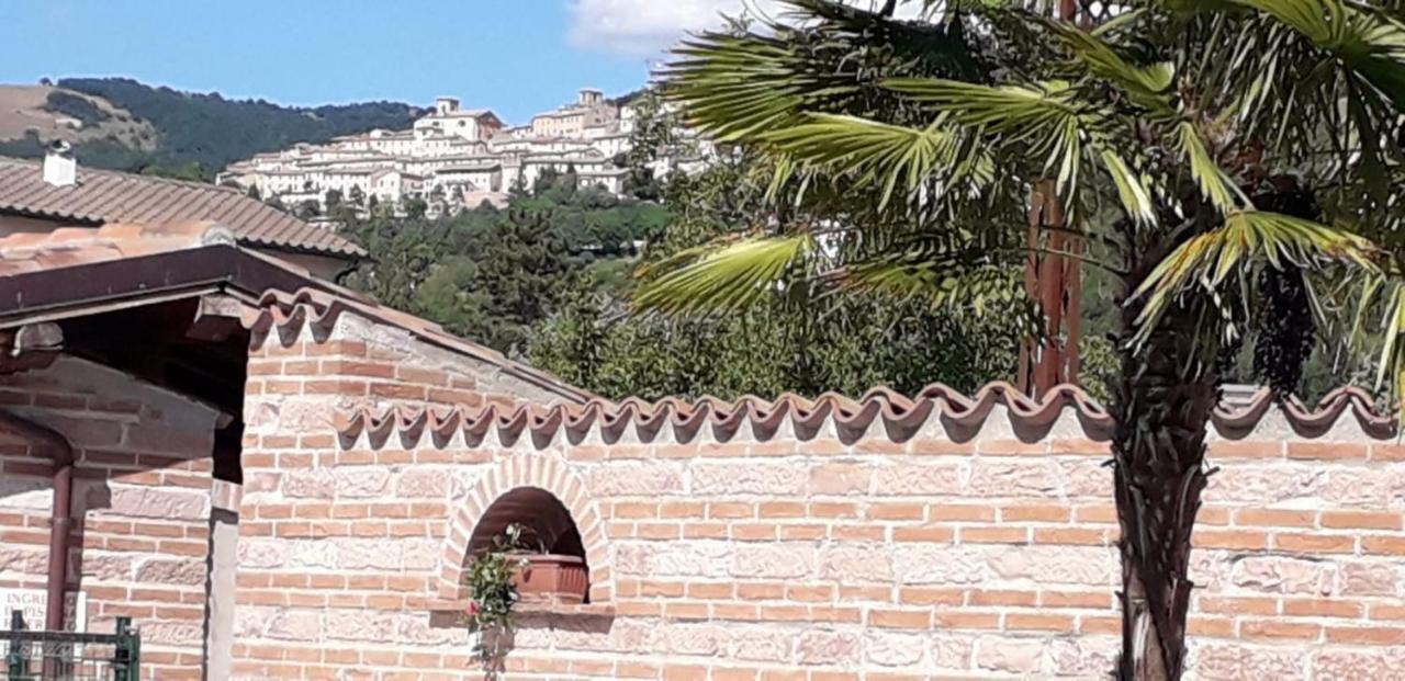 Residenza Le Querce Trilocale Villa Fossato di Vico Eksteriør billede